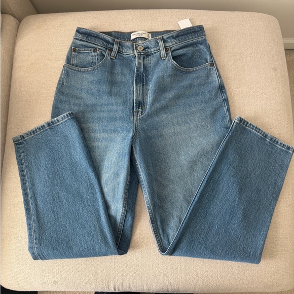 Abercrombie & Fitch Denim - Abercrombie & Fitch Jeans - 90s straight ultra high rise - Size 30 short NWT